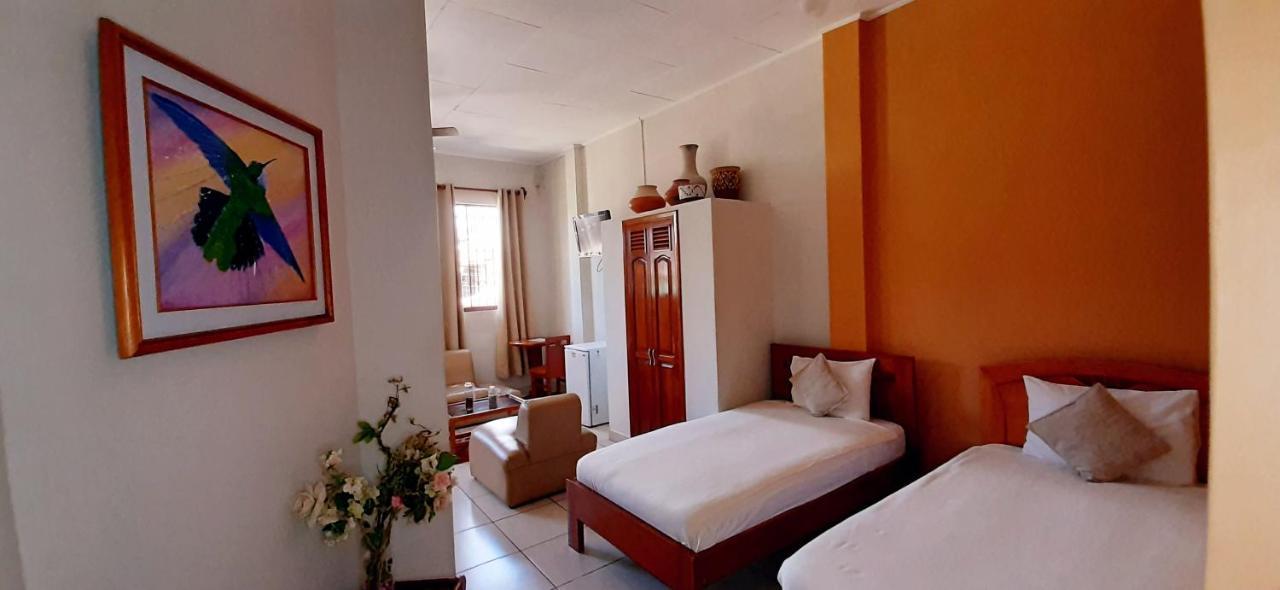 Hostal Huayruro Икитос Экстерьер фото