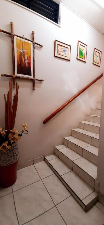 Hostal Huayruro Икитос Экстерьер фото