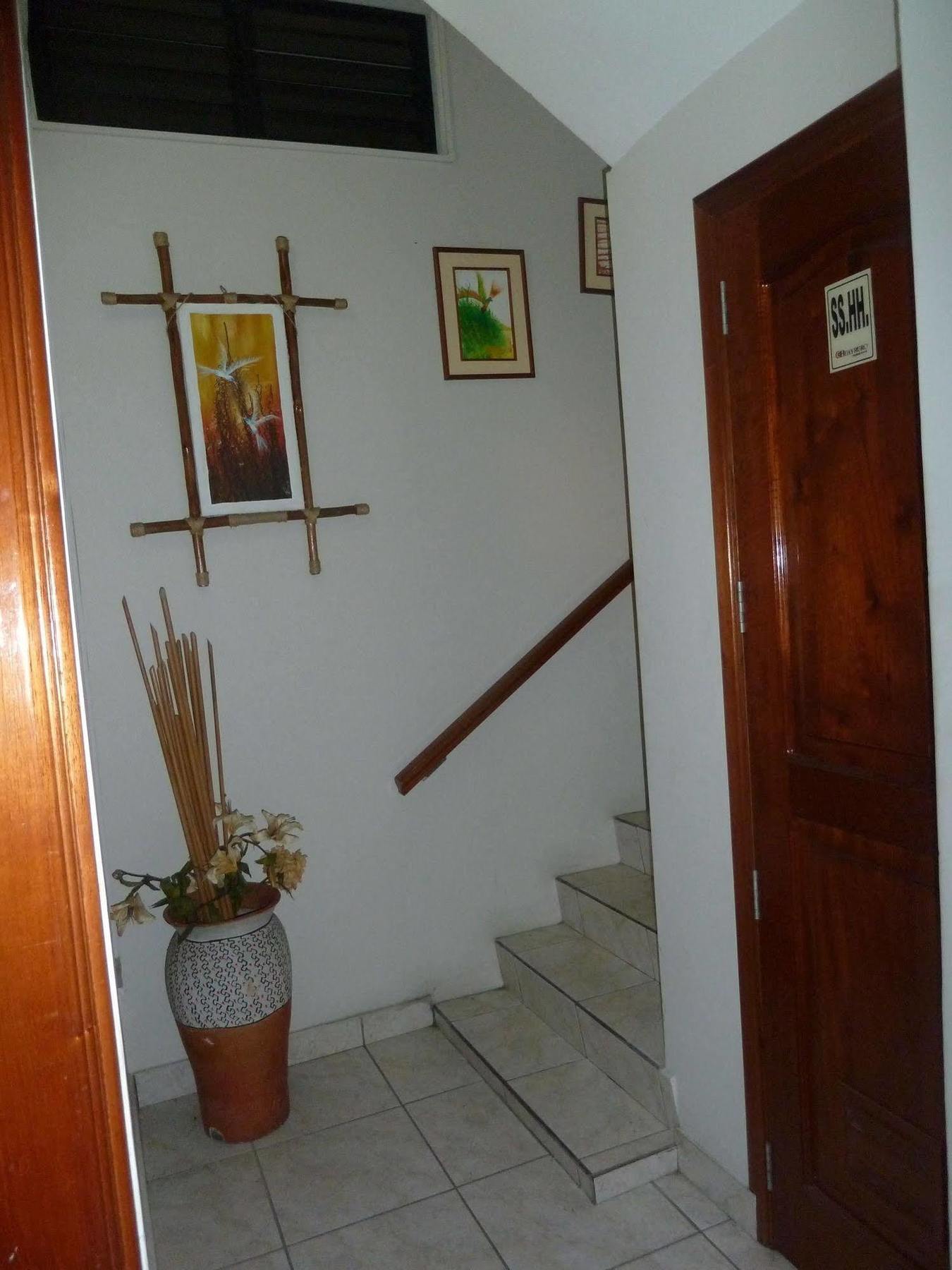 Hostal Huayruro Икитос Экстерьер фото